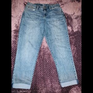 Extra super cute boyfriend jeans ✨